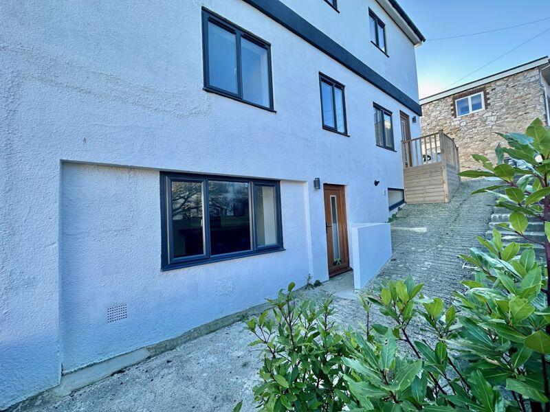 Main image of property: Oak place, Newton Abbot