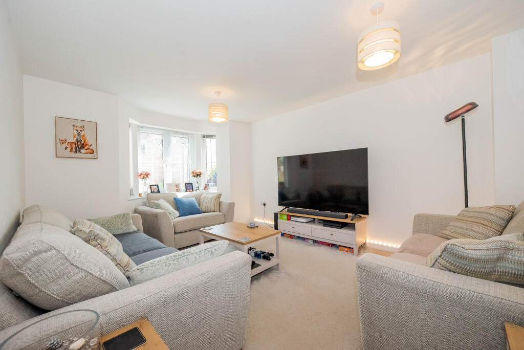 House in Hart, Yateley - View 2