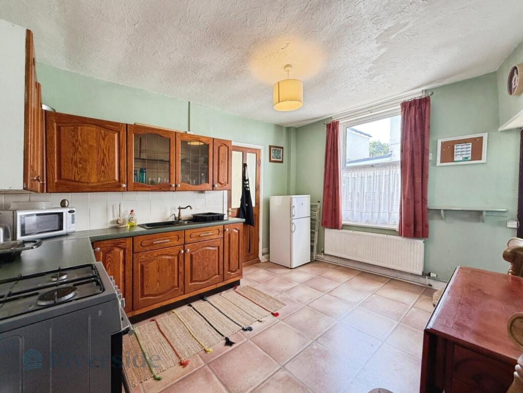 House in Hull - View 5