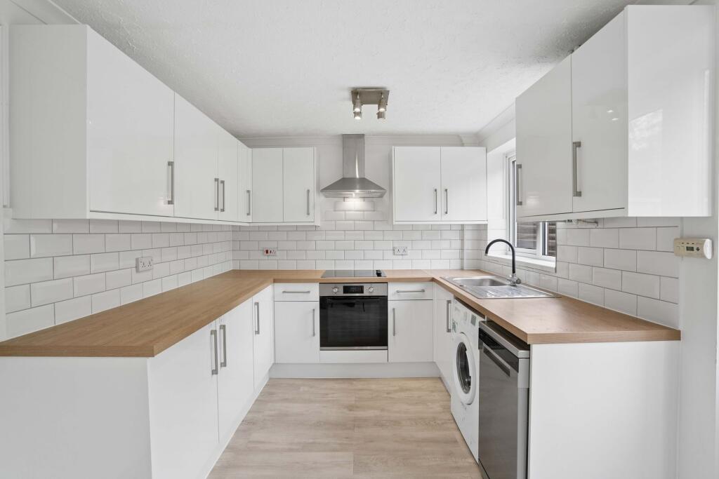 House in Vale of White Horse, Peachcroft, Abingdon on Thames - View 5