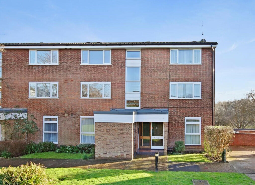 Main image of property: 39 Bellfield, Pixton Way, CR0