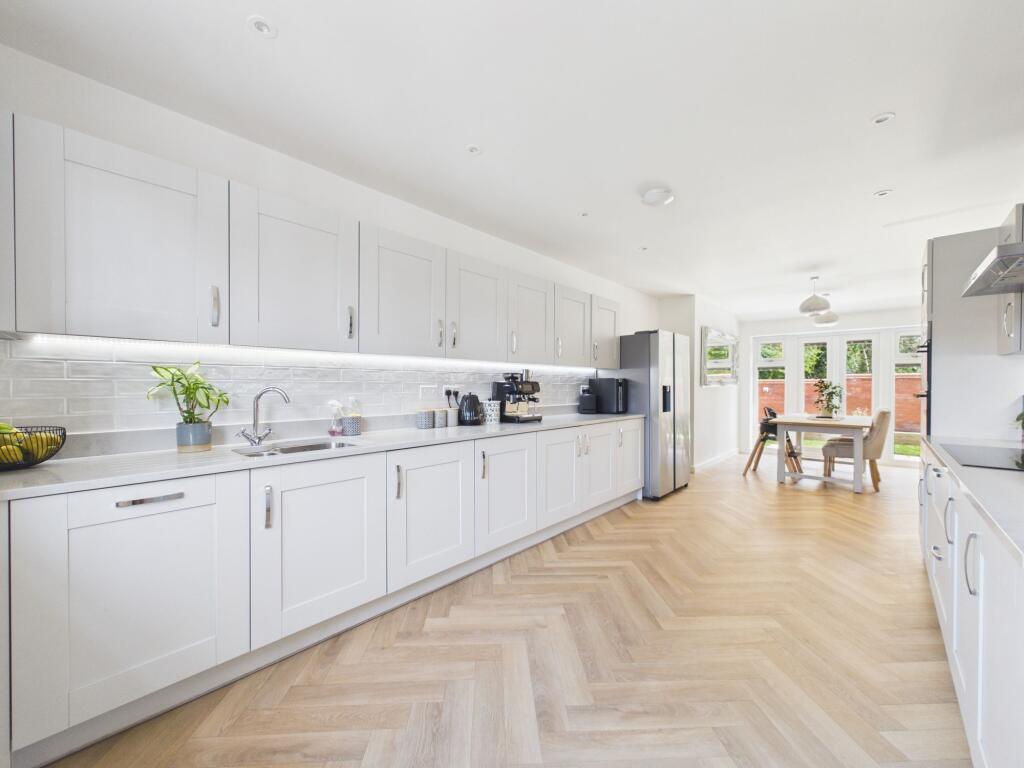 House in Towcester, West Northamptonshire - View 3