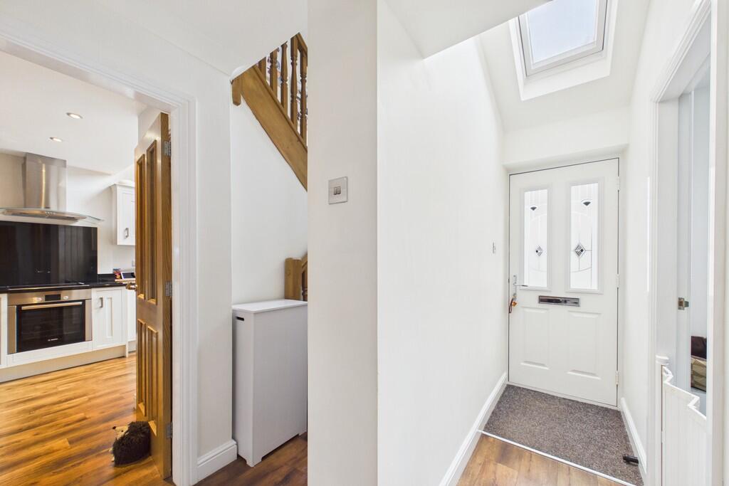 28 Esthwaite Green, Kendal, Cumbria, LA9 7RZ photo 4