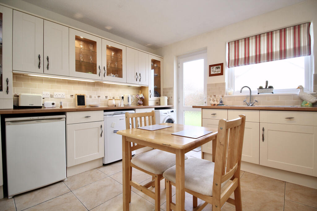 Additional image 8 of Burley Gardens, Street