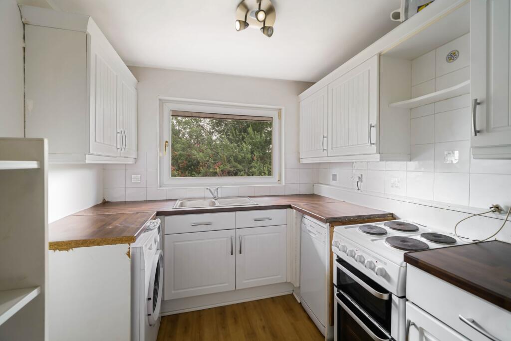 Apartment in Cambuslang, Whitlawburn - More