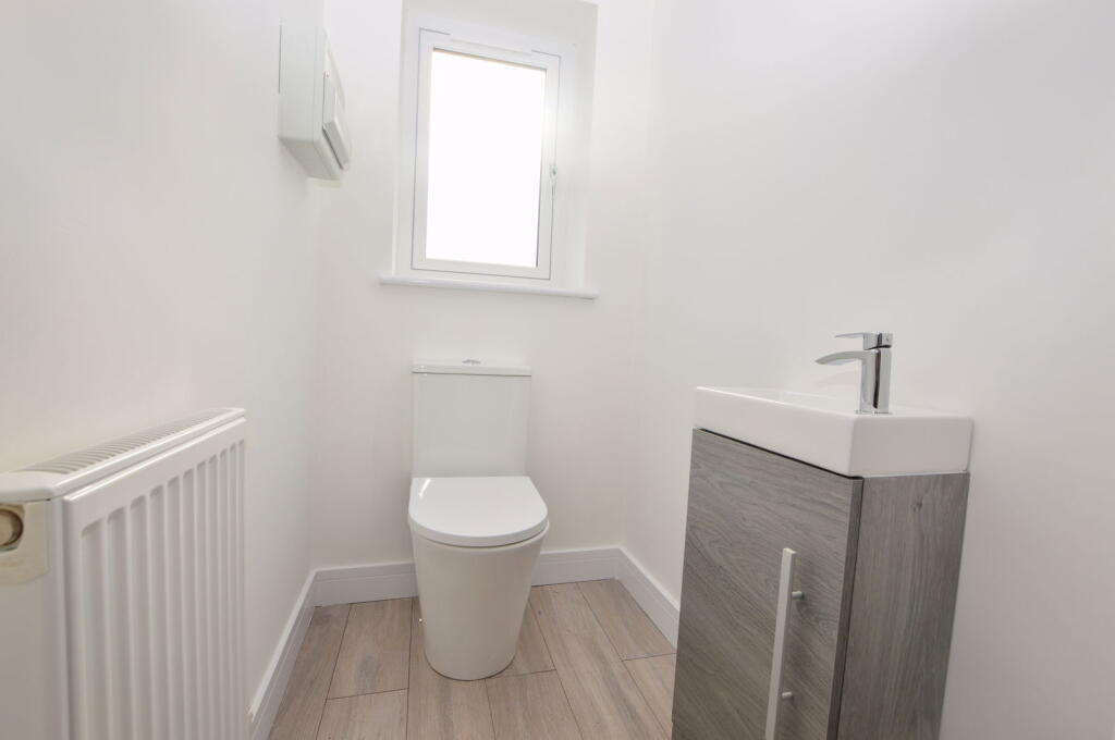 Newton Gardens, Lowton, WA3 1BE photo 2