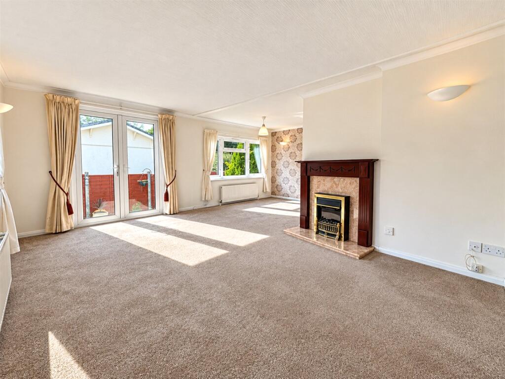 House in North Kesteven, Ruskington - More