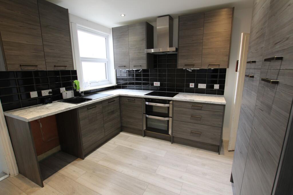 House in Rochester - View 4