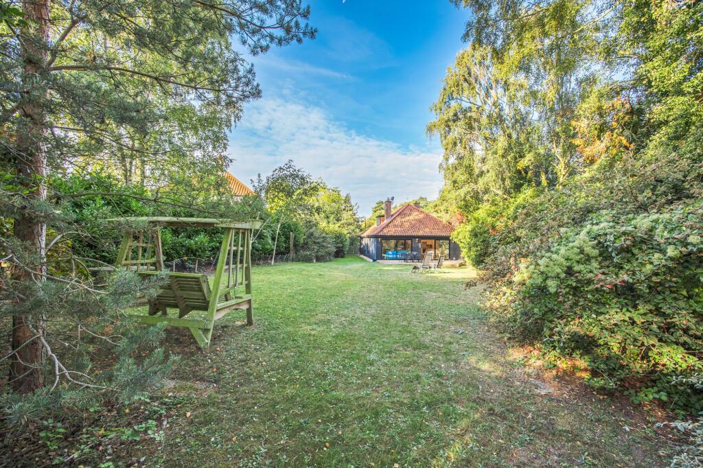 House in Holt, Newgate, Cley Next The Sea - View 4