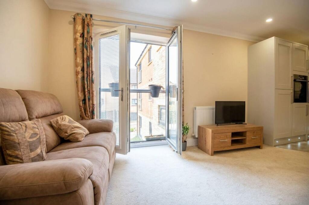 Apartment in Northampton, Wellingborough - More