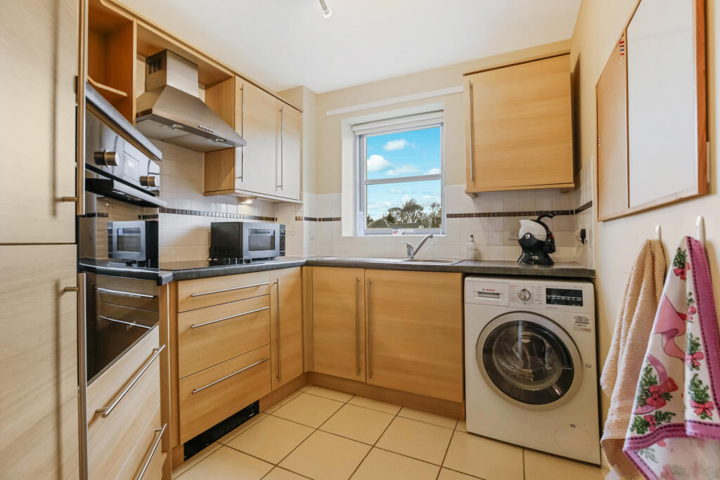 29 Templars Court, High Street, Linlithgow, West Lothian photo 4