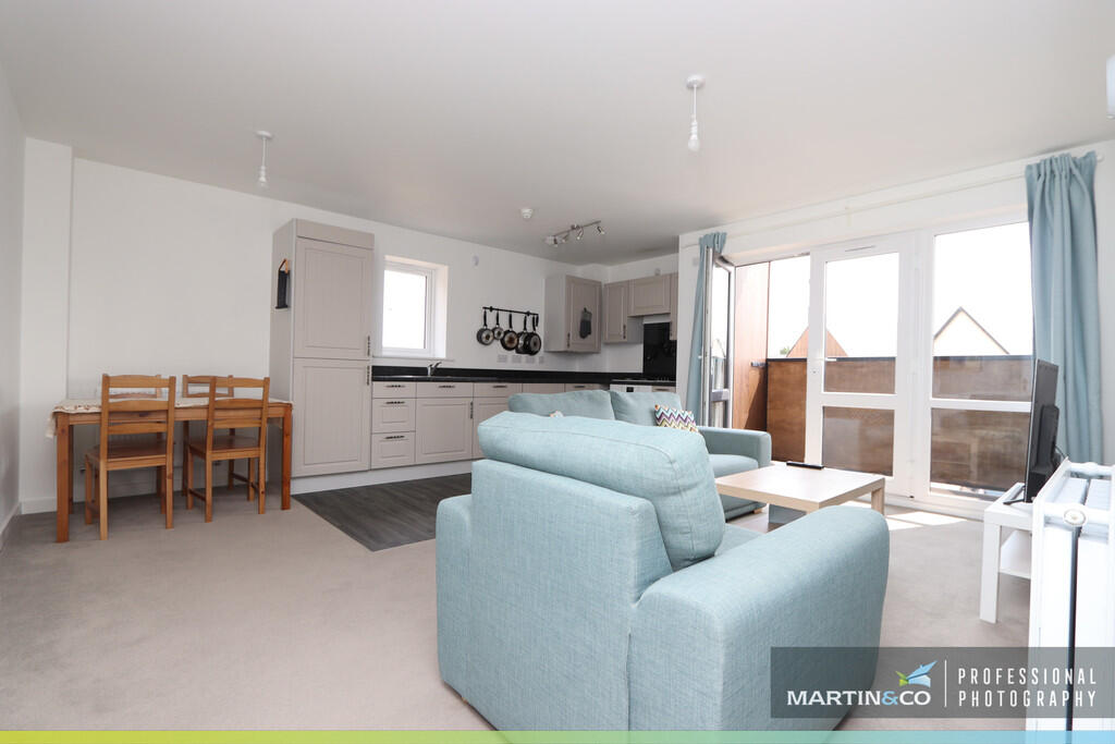 Apartment in Cardiff, St Edeyrn's Village, Old St. Mellons - View 3