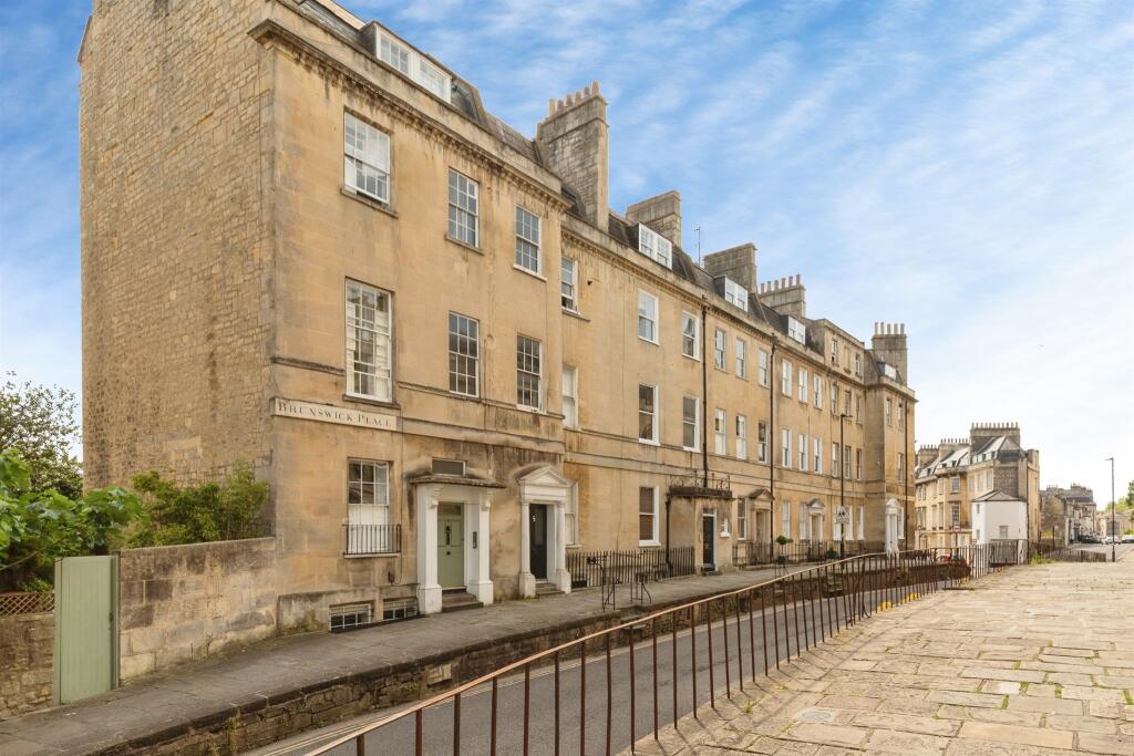 Brunswick Place, Bath photo 4