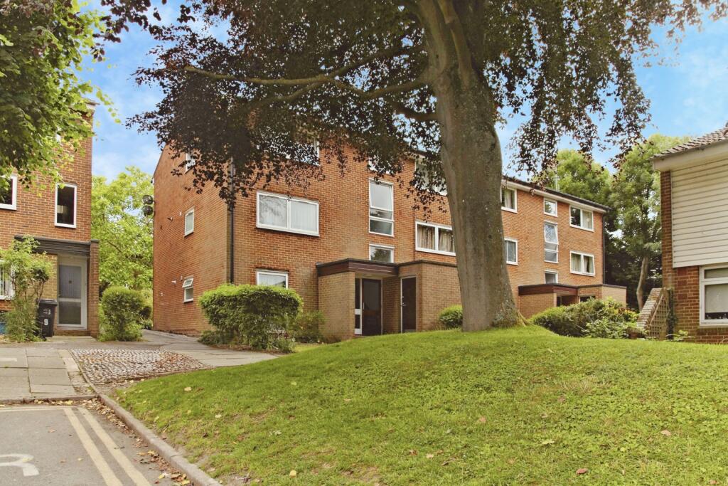 Main image of property: St. Arvans Close, CROYDON, Surrey, CR0