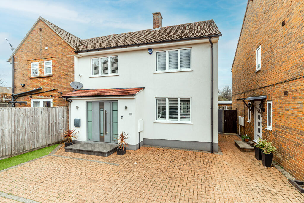 Main image of property: Tippendell Lane, St. Albans, Hertfordshire, AL2