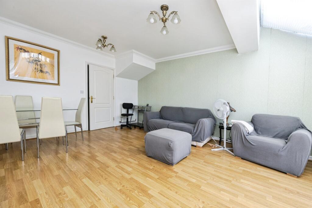 House in Tonbridge - View 4