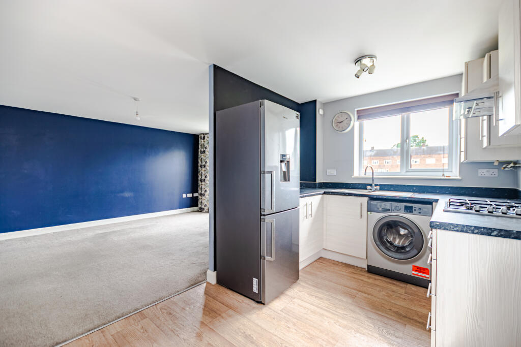 Apartment in Leeds, West Yorkshire - View 5