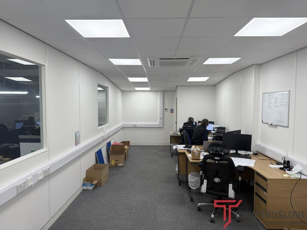 Additional image 5 of Unit 22 Hunt End Industrial Estate, Dunlop Road, Redditch, B97 5XP