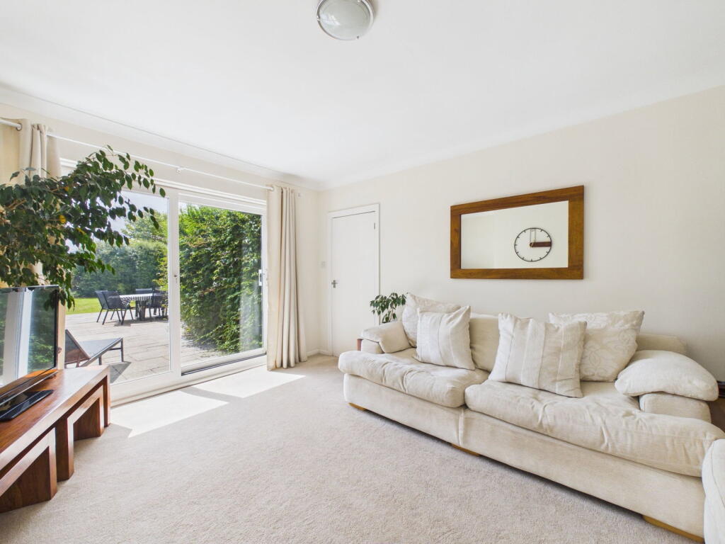 House in Worthing, West Sussex - View 4