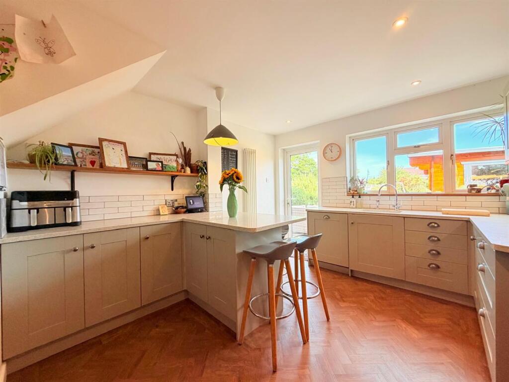 House in Salisbury - View 5