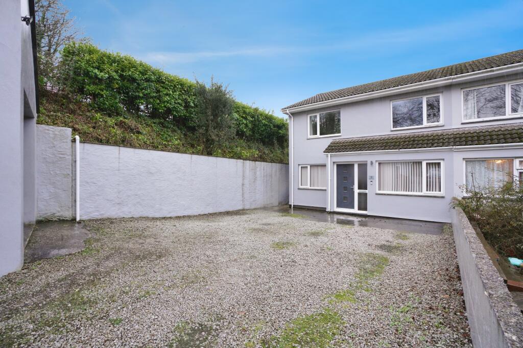 Main image of property: Higher Tresavean Terrace, Redruth, TR16