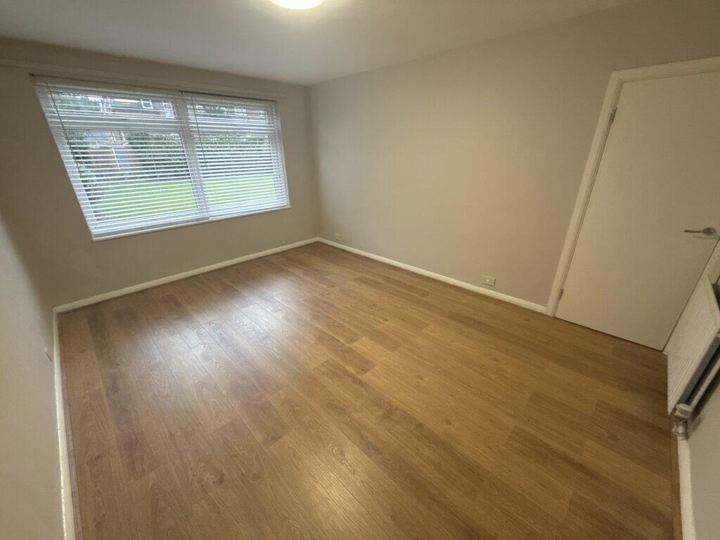 Main image of property: 2 Bedroom Ground Floor Flat – Wellington Road, Bush Hill Park EN1