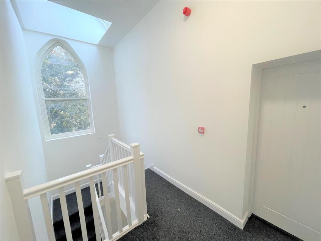 Apartment in Sefton, Liverpool City Region - View 4