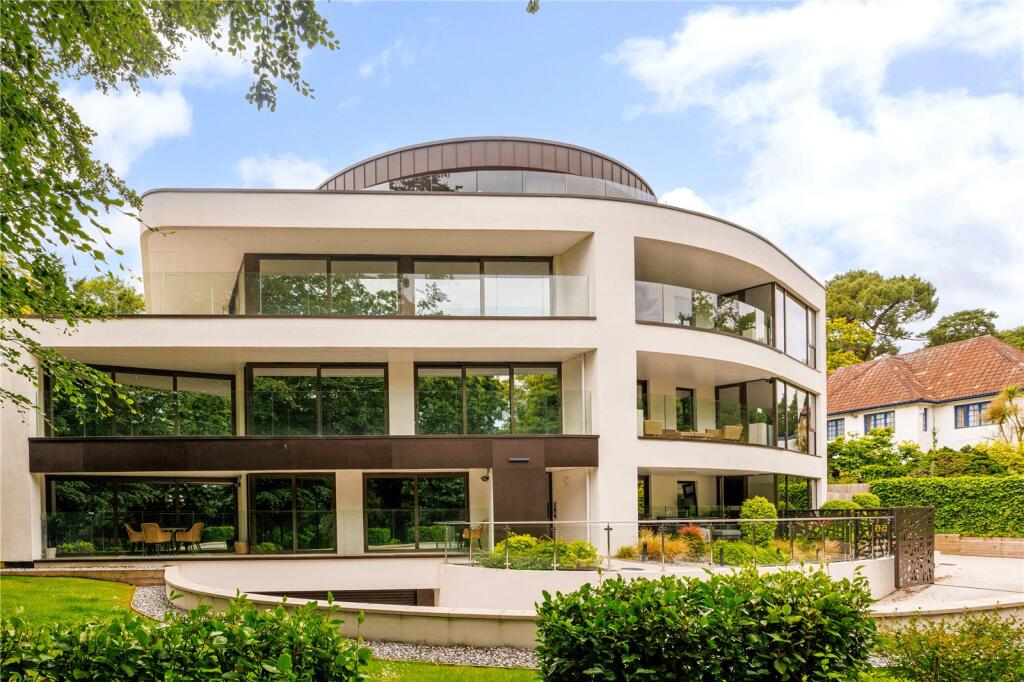 Main image of property: The Avenue, Branksome Park, Dorset, BH13