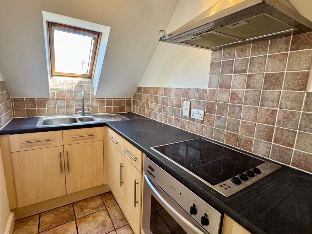 Apartment in Midsomer Norton, Bath and North East Somerset - View 5