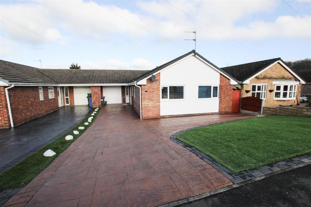3-bed detached on Brecks Lane, Kirk Sandall, Doncaster, £250,000