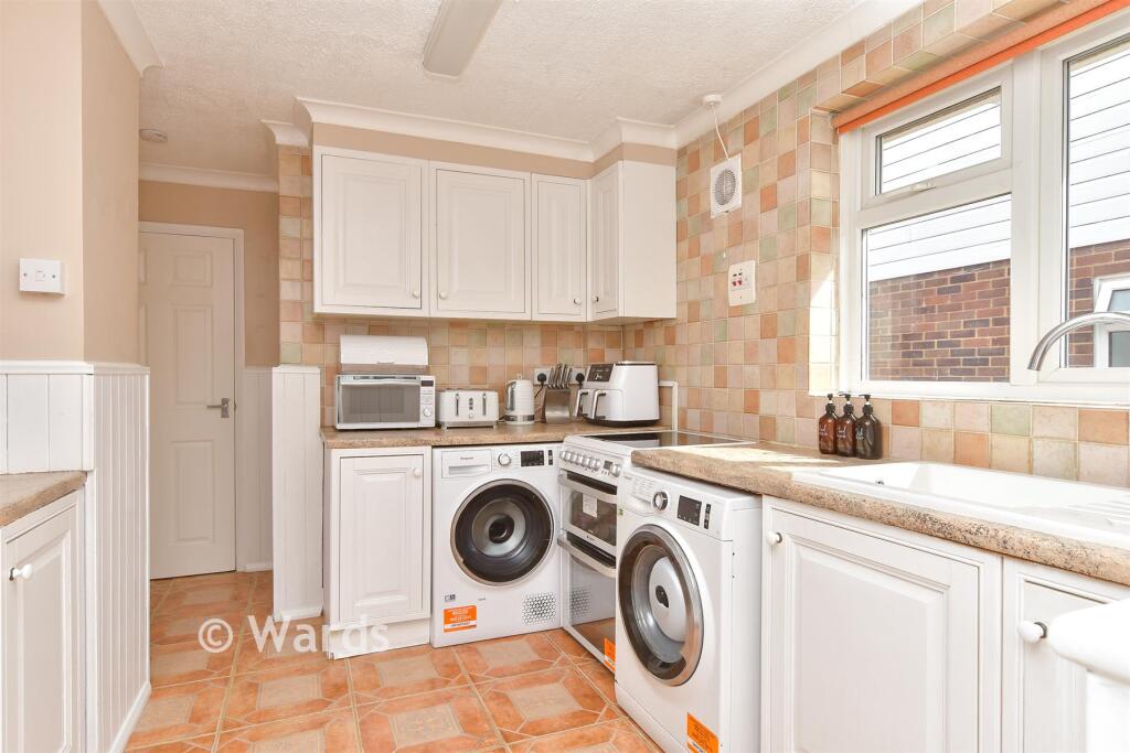 House in Hoo St Werburgh, Medway - View 3