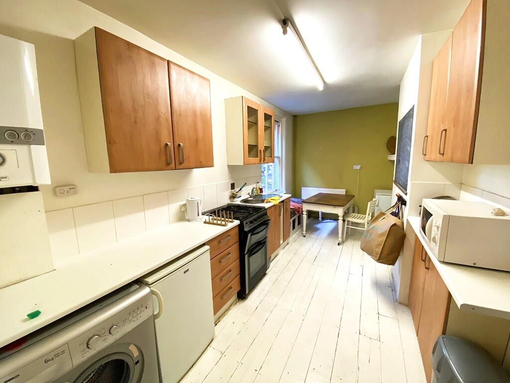 Apartment in Portsmouth - View 2