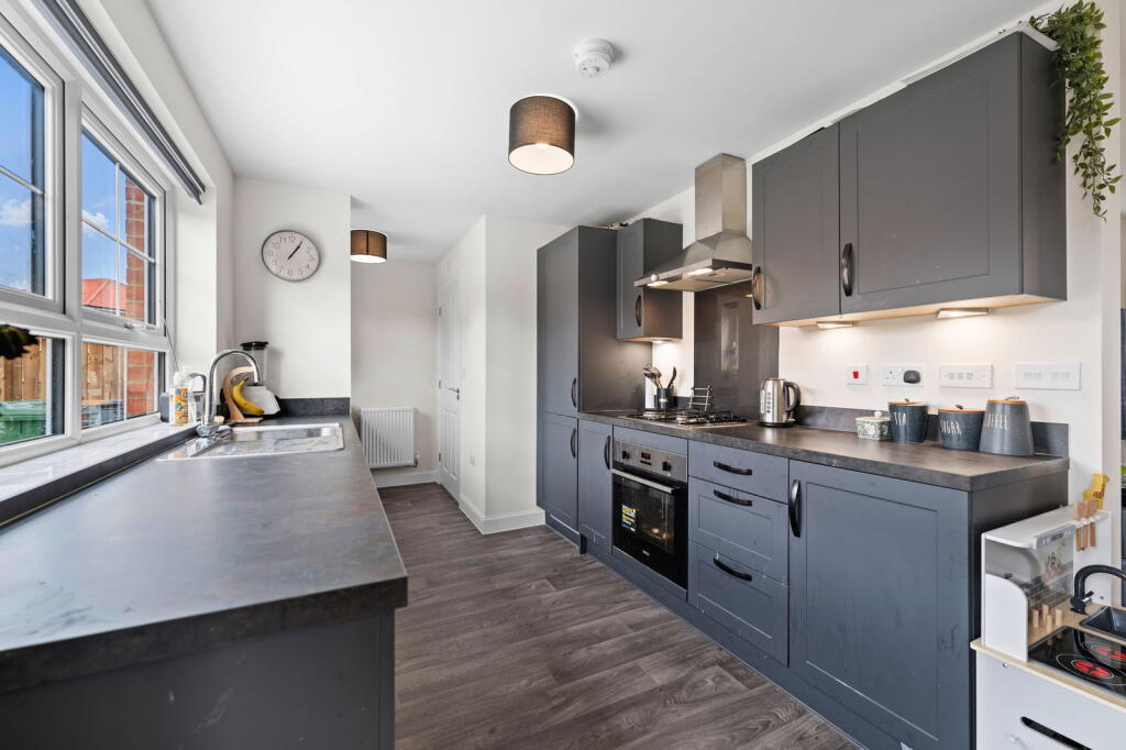 17 Avon Road photo 3