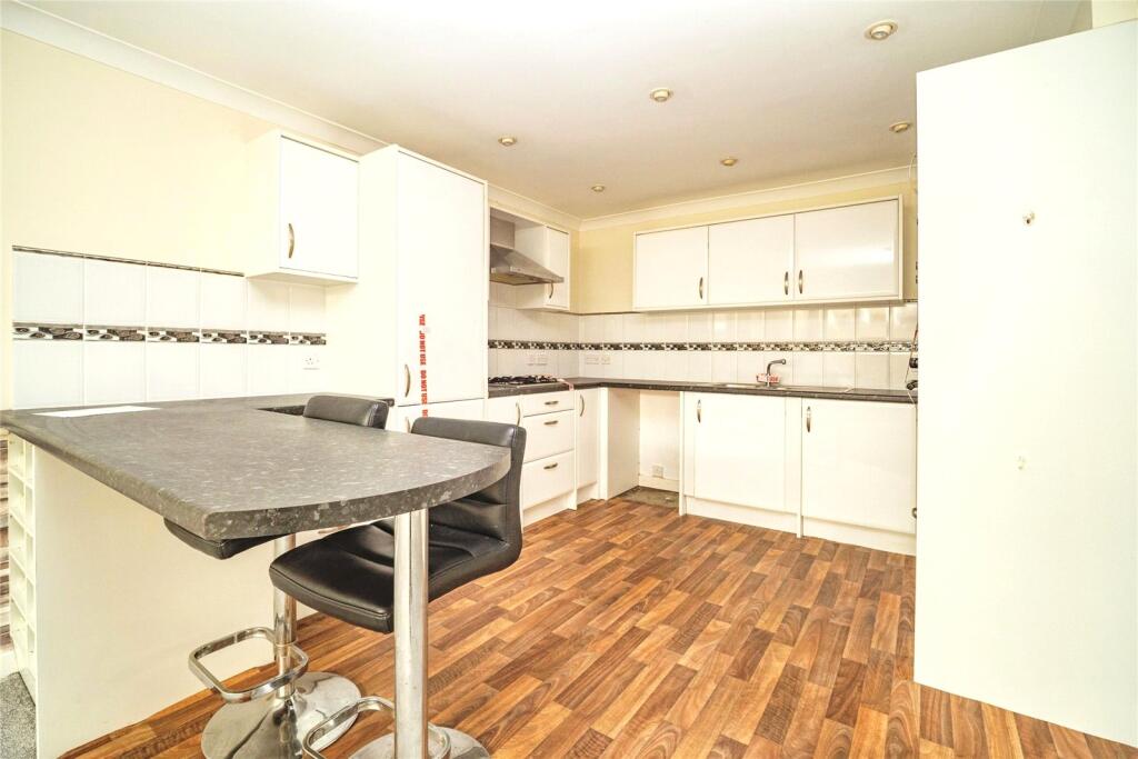 Weston Road, Weymouth, Dorset, DT4 photo 3