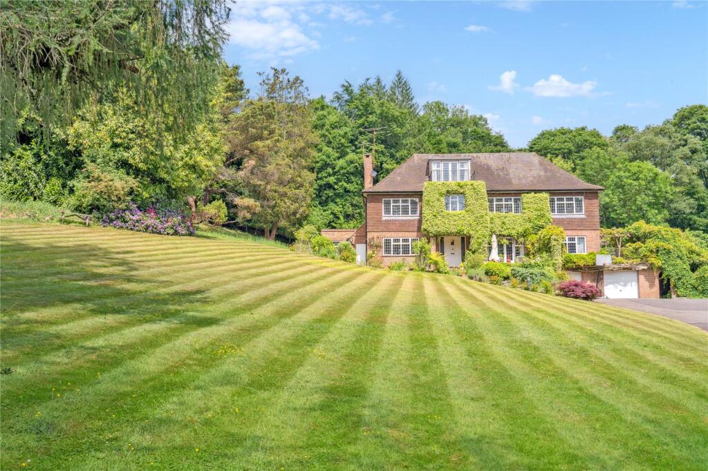 Main image of property: Main Drive, Gerrards Cross, Buckinghamshire