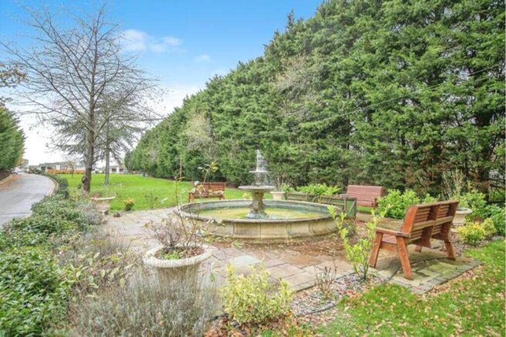 Oakleigh Residential Park, Clacton-on-Sea, CO16 photo 4