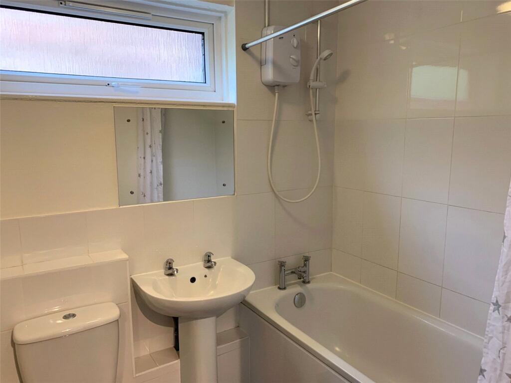 Apartment in Brentwood, The Galleries, Warley - More