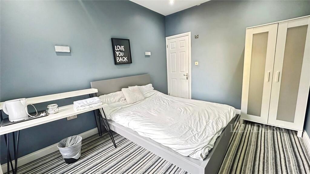 Main image of property: High Town Road, Luton, Bedfordshire, LU2