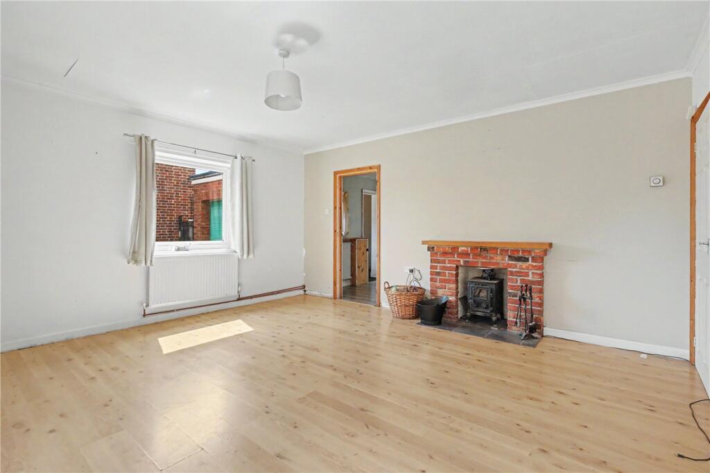 Triple Plea Road, Woodton, Bungay, Norfolk, NR35 photo 4
