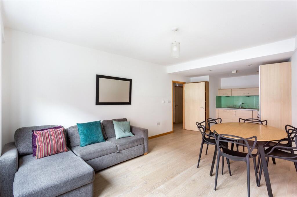 Main image of property: 69 Graham Street, Angel, N1