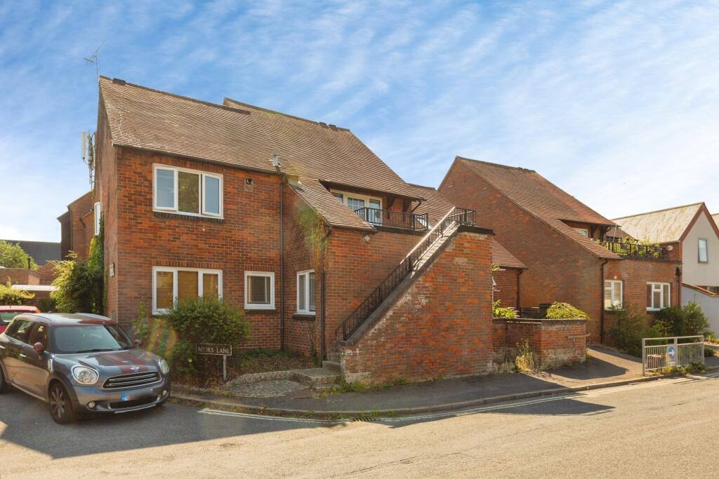 Main image of property: Rooks Lane, Thame, OX9