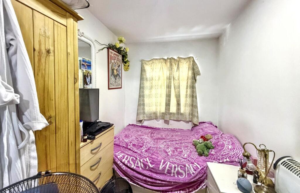Apartment in London - View 3