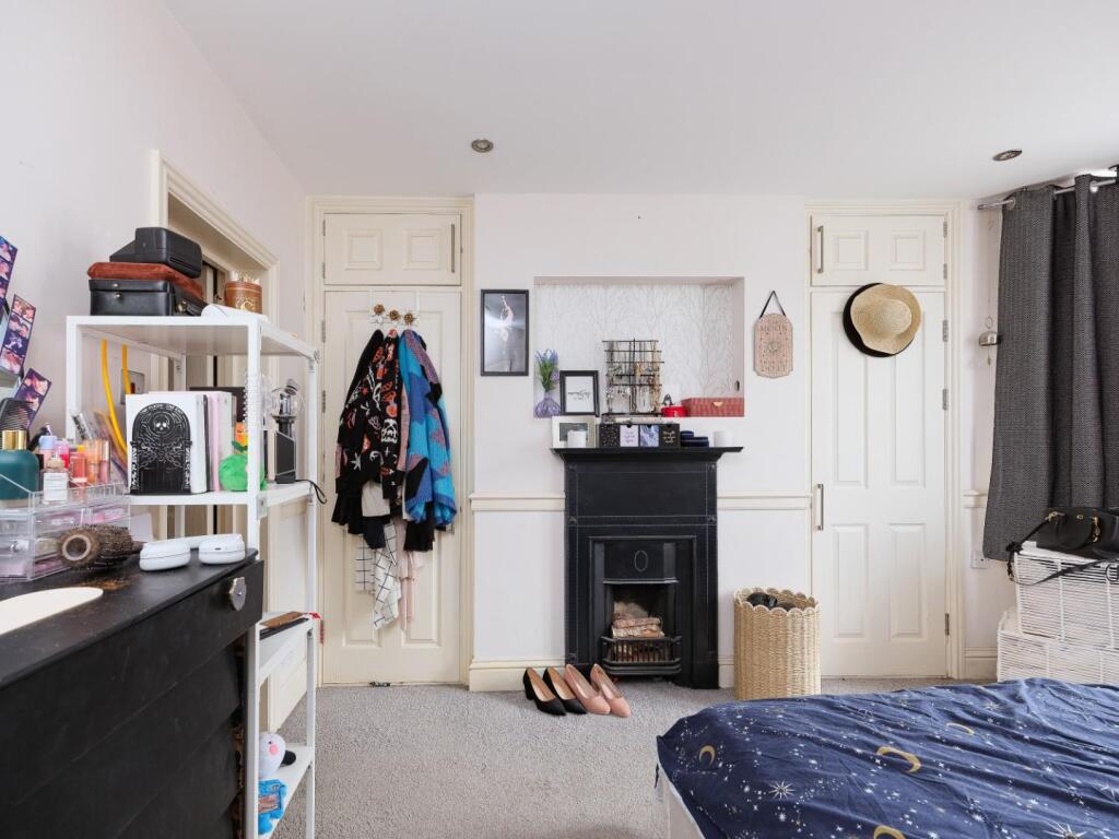 Apartment in Bristol - View 5