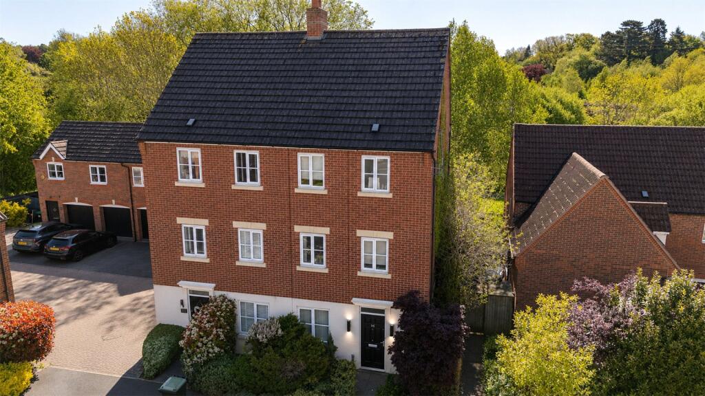 Warmstry Road, Bromsgrove, B60 photo 2
