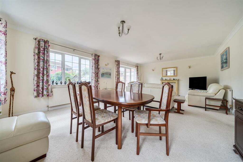 Crofton Lane, Fareham photo 3