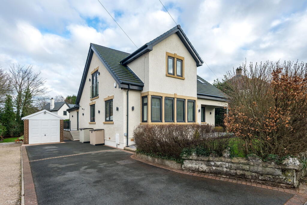 Main image of property: 7 Hatlex Drive, Hest Bank, Lancaster, LA2 6HA