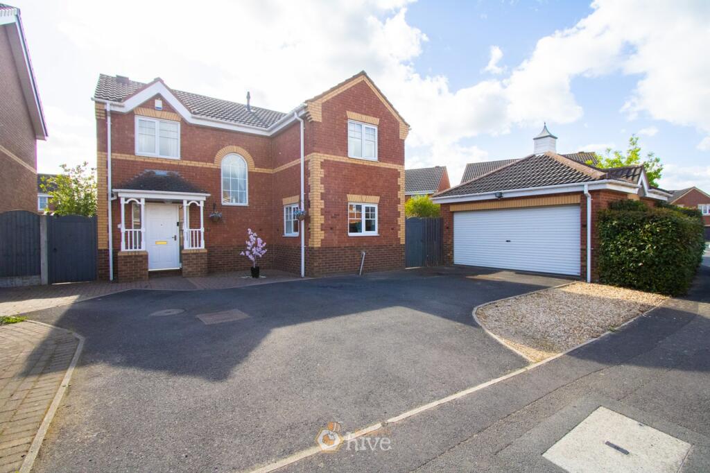 4-bed detached on Westminster Drive, Dunsville, Doncaster, DN7, £345,000