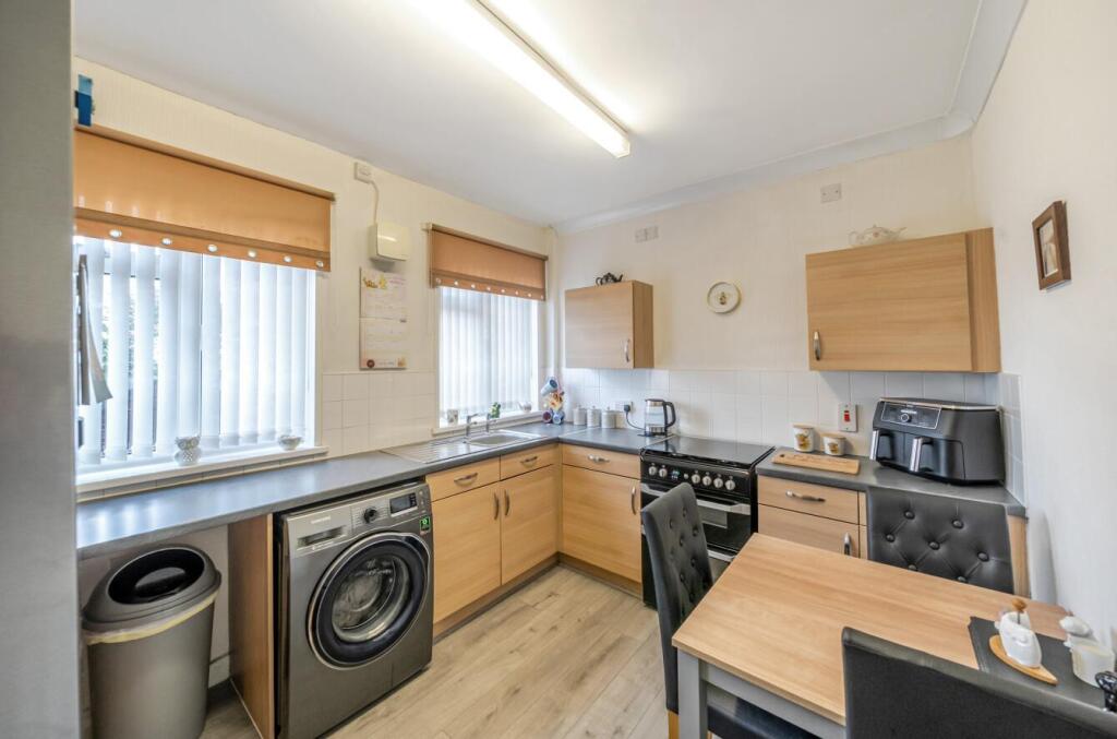 Highfield Villas, Sherburn In Elmet, Leeds photo 3