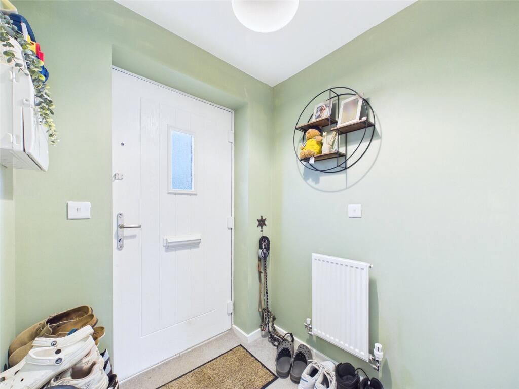 House in Doncaster, Armthorpe - View 5
