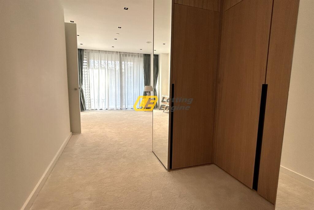 Apartment in London, Earl's Court - View 2